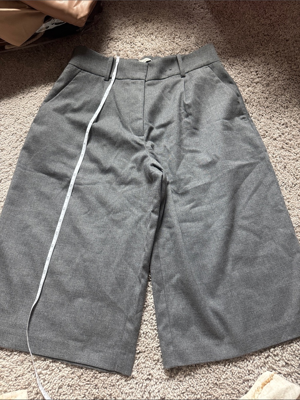 Abercrombie and Fitch Gray Bermuda shorts 27 long